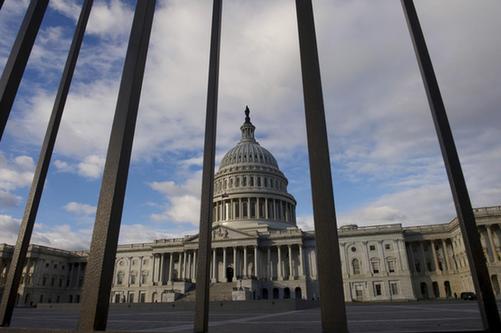 華媒:美遭遇制度性危機(jī) “財(cái)政”豈止在“懸崖”