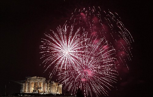 悉尼炫彩焰火、時(shí)代廣場倒計(jì)時(shí) 世界各地喜迎新年