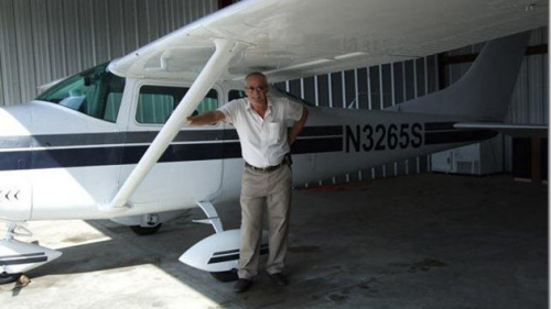 美飛行員空中發(fā)現(xiàn)家中被盜 駕機追蹤小偷(組圖)