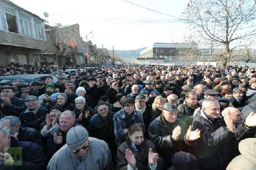 格魯吉亞5000人示威要求總統(tǒng)下臺(tái)