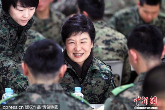 樸槿惠將集中開(kāi)展政權(quán)交接工作 聽(tīng)取工作報(bào)告