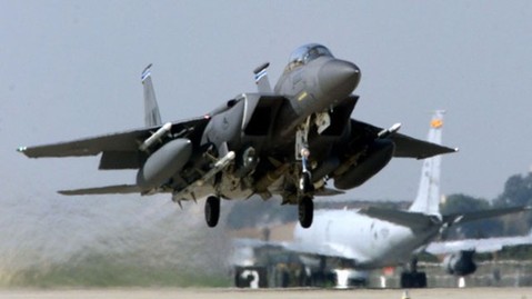 F-15E fighter jet 小飛機闖入奧巴馬專機禁飛區(qū) 美軍方戰(zhàn)斗機攔截