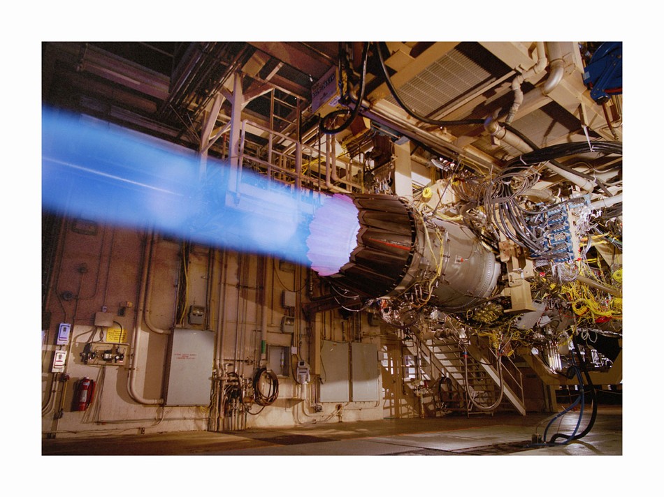 低壓渦輪葉片現(xiàn)裂痕 美軍停飛所有F-35戰(zhàn)斗機(jī)