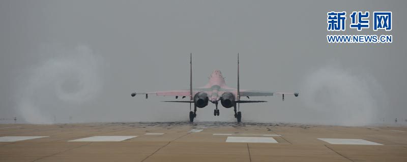 直擊廣空蘇30戰(zhàn)機空空對抗訓(xùn)練