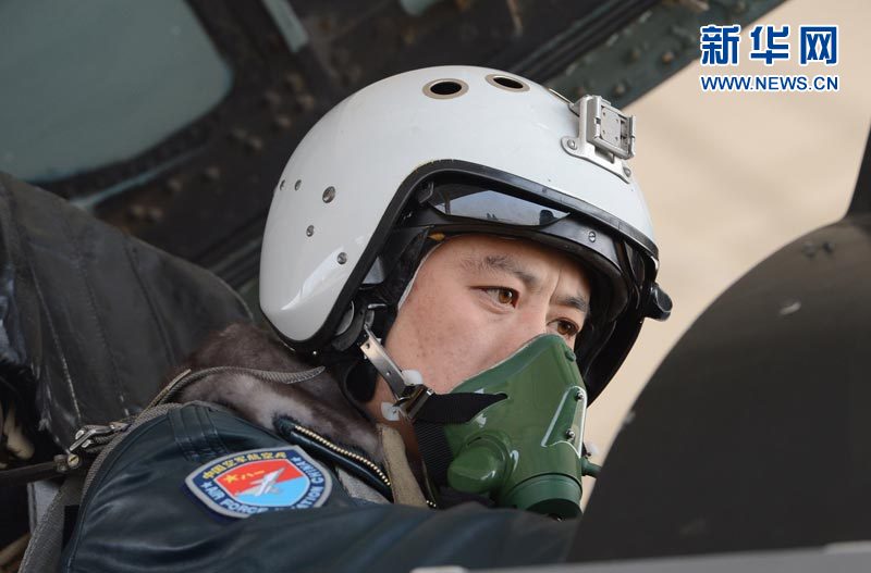 直擊廣空蘇30戰(zhàn)機(jī)空空對(duì)抗訓(xùn)練