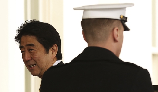 安倍結(jié)束訪美回國(guó)