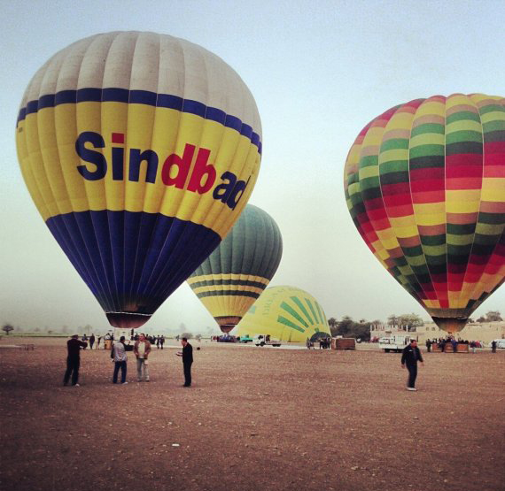 埃及發(fā)生熱氣球墜毀事故 19名外國(guó)游客遇難包括9名香港人