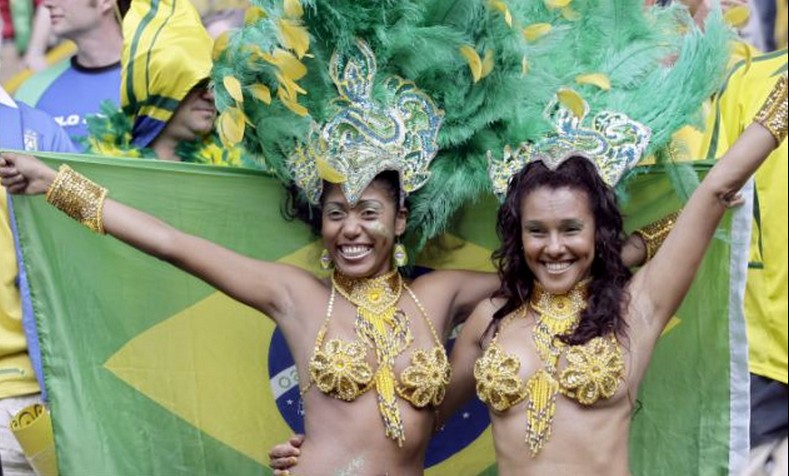 巴西為肥胖球迷設(shè)專座 承重250多公斤票價翻番