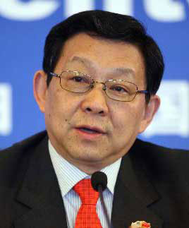 商務(wù)部長(zhǎng):對(duì)今年外貿(mào)增長(zhǎng)持“審慎樂(lè)觀”態(tài)度