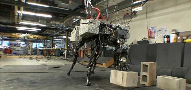 美國防部研發(fā)高性能機器狗 可獨立完成投擲動作