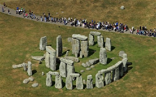 新研究稱史前巨石陣可能比預(yù)計(jì)年代還早5000年
