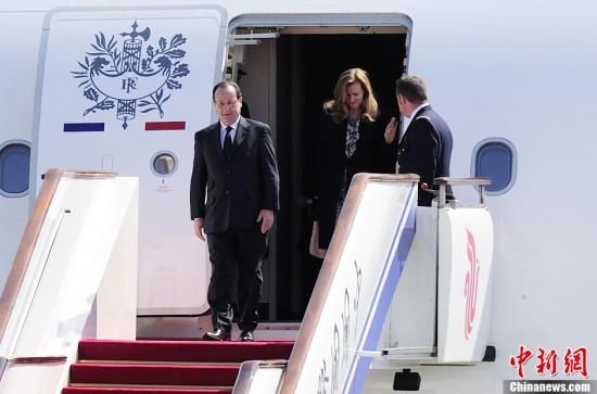 習(xí)近平同法國(guó)總統(tǒng)奧朗德首次舉行會(huì)談