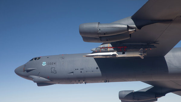 美改進巨型鉆地彈“馭波者”完成持續(xù)超高音速飛行