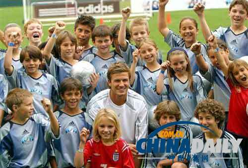 貝克漢姆宣布退役 引無數(shù)贊譽