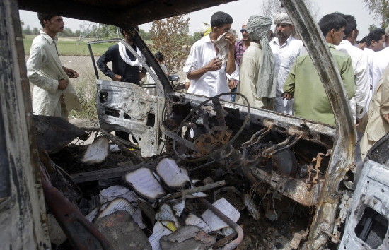 圖:巴基斯坦校車爆炸17名小學生和1名教師遇難