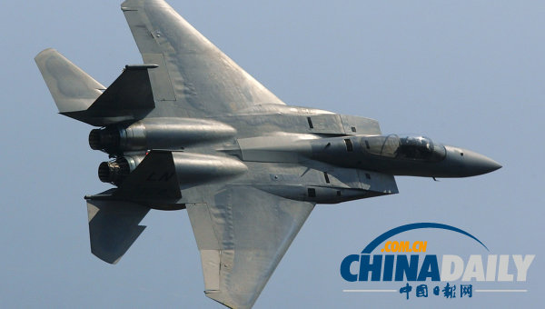 美國F-15戰(zhàn)機(jī)墜入日本附近海域 飛機(jī)員安全彈射出艙