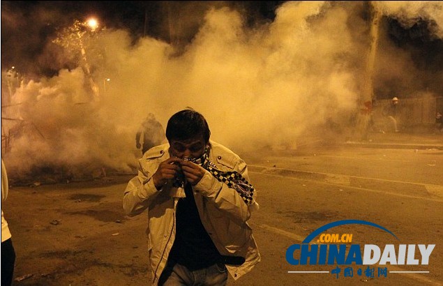 土耳其示威繼續(xù)上演 總理指責(zé)反對(duì)黨“煽動(dòng)抗議”