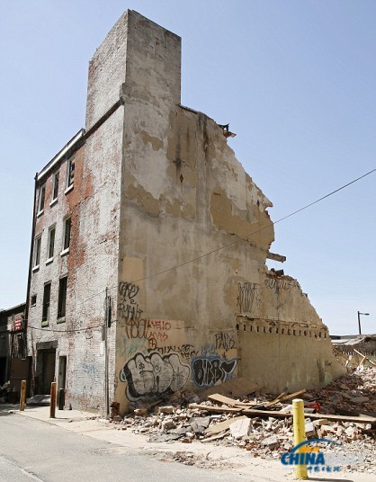 組圖：美國費(fèi)城樓房坍塌致6死14傷 聲響如同大爆炸