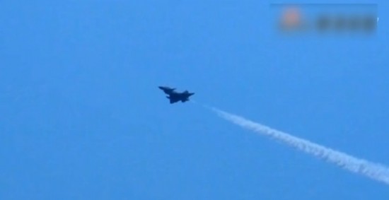 組圖:實(shí)拍多架殲-10出廠前震撼試飛