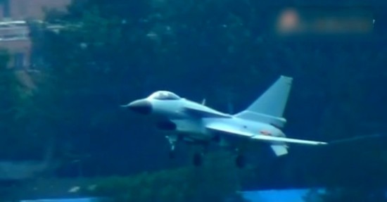 組圖:實拍多架殲-10出廠前震撼試飛