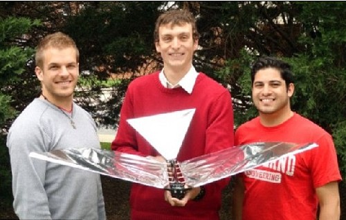 美科學(xué)家研發(fā)機器鳥 能以假亂真或?qū)⒂糜趹?zhàn)爭