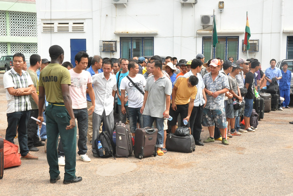 加納:169名涉嫌非法采金的中國公民將全部獲釋