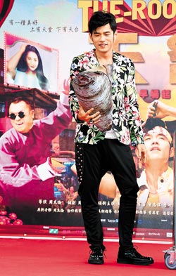 雙J爭(zhēng)金曲最佳專輯 周杰倫拒絕讓賢蔡依林(圖)