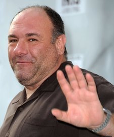 美國(guó)知名演員甘多菲尼去世 曾出演《黑道家族》