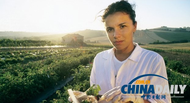 英環(huán)境大臣:轉(zhuǎn)基因食品好處多 政府須向民眾多宣講