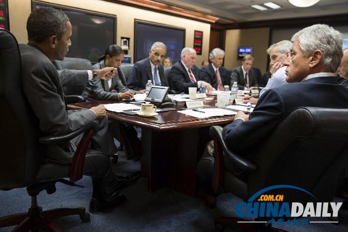 埃及軍方宣布穆?tīng)栁飨屡_(tái) 反政府者紛紛慶賀（組圖）