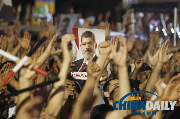 埃及軍方稱不隨意打擊任何團(tuán)體 保障民眾抗議權(quán)利