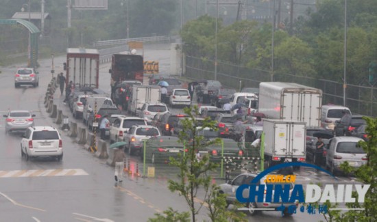 開(kāi)城韓企代表團(tuán)12日已啟程赴朝 開(kāi)始運(yùn)回物資