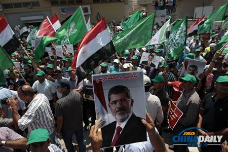 埃及宣布對穆爾西進(jìn)行刑事調(diào)查