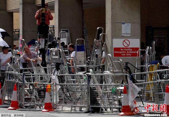 英國(guó)凱特王妃誕下男嬰 女王夫婦喜出望外