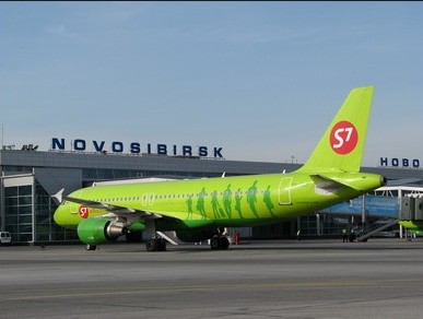 俄羅斯多個(gè)機(jī)場積壓大量未經(jīng)處理郵件 郵政公司被罰款超萬美元