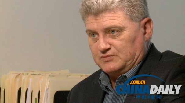 斯諾登父親:FBI曾欲讓飛往莫斯科勸子回國