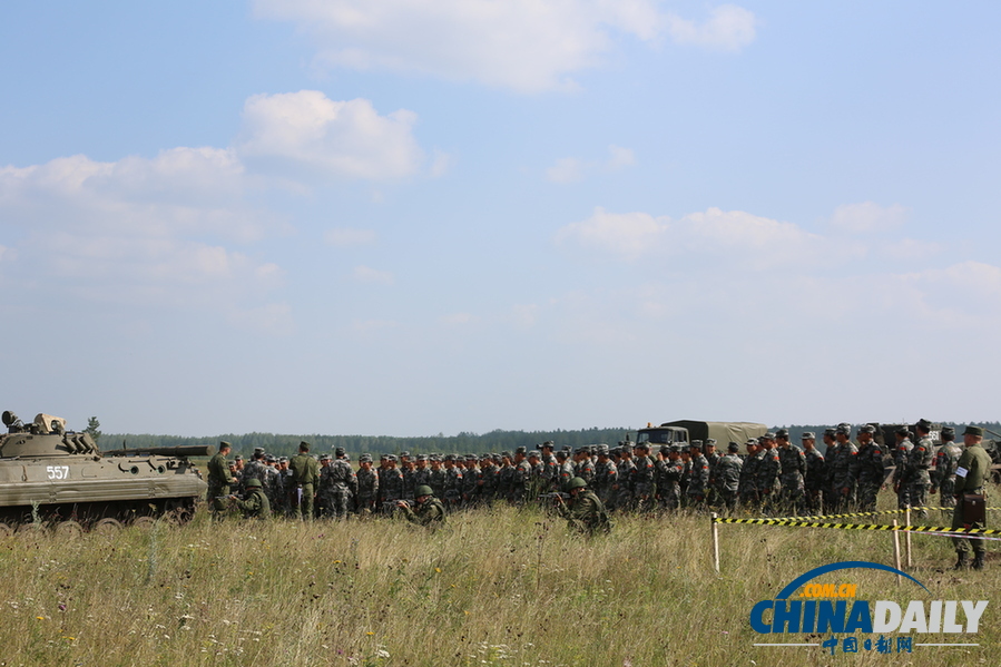 俄軍舉辦現(xiàn)場(chǎng)會(huì)介紹經(jīng)驗(yàn) 增進(jìn)中俄兩軍間了解以期更默契配合