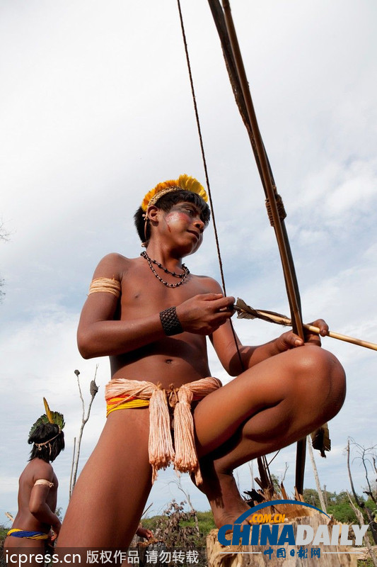 盤點(diǎn)土著超強(qiáng)穿著 露與不露發(fā)揮到最高境界(組圖)