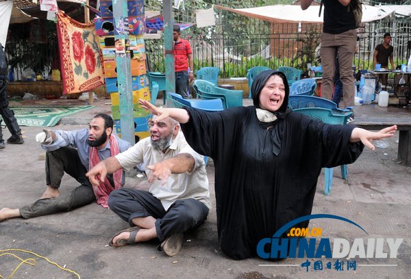 埃及對(duì)穆爾西支持者清場(chǎng) 穆兄會(huì)稱數(shù)百人亡（組圖）