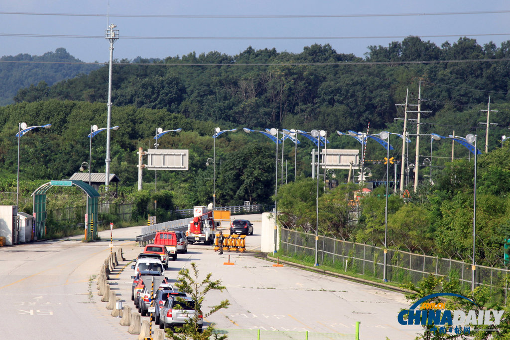 韓國派遣設(shè)備檢驗小組重返開城工業(yè)園區(qū) 為重開做準(zhǔn)備（組圖）