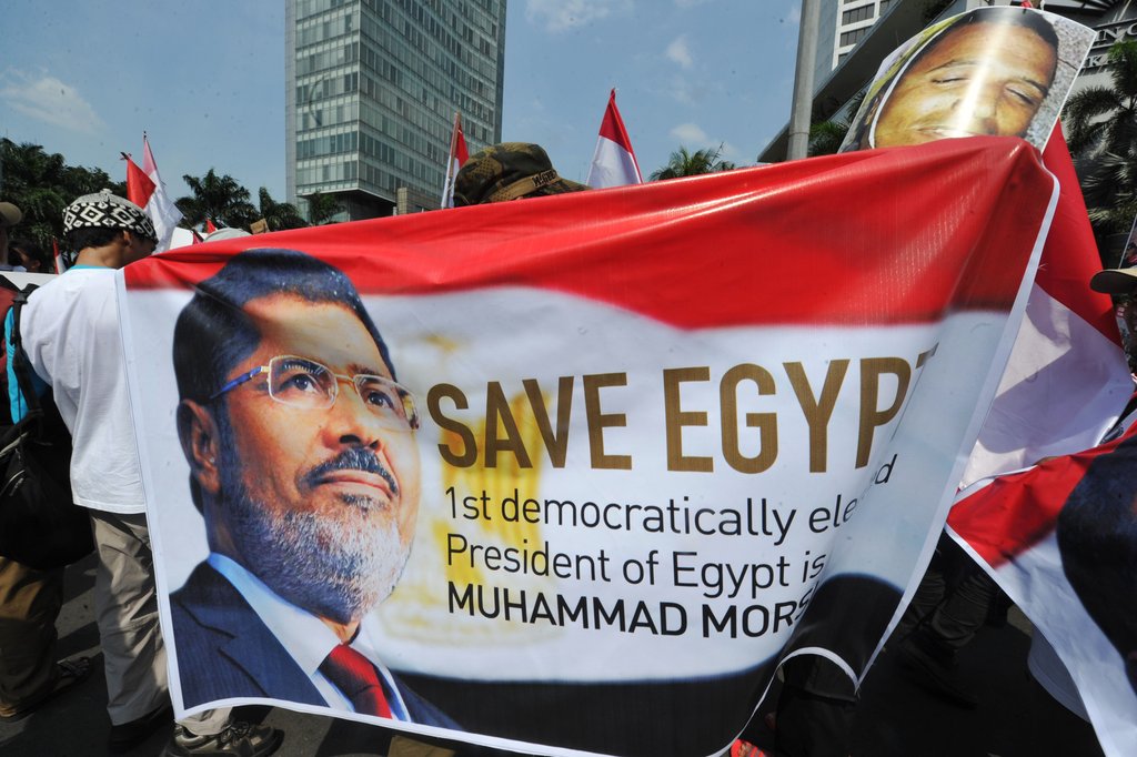 印尼數(shù)千穆斯林集會(huì)聲援埃及民眾 痛批奧巴馬（圖）