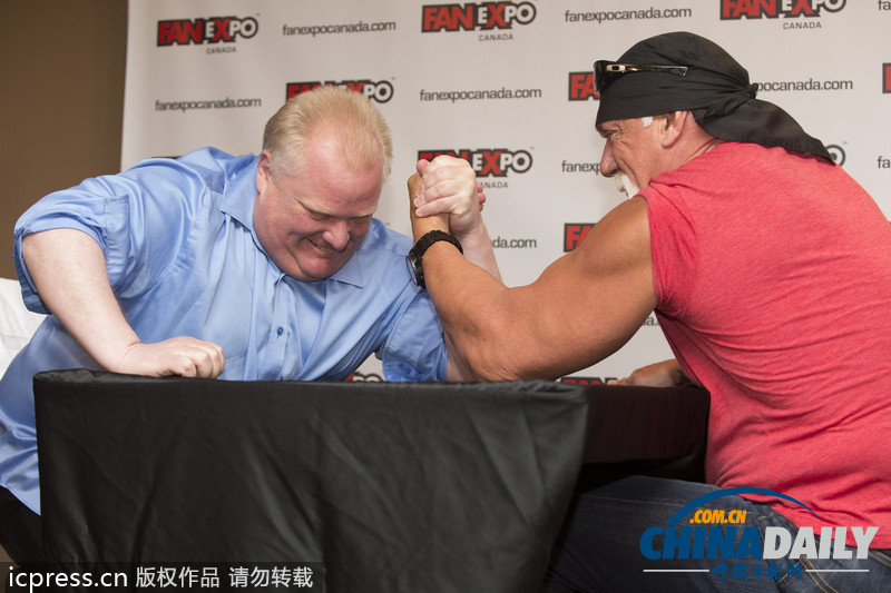 腕力大戰(zhàn) 加拿大胖市長扳倒美國摔跤天王(組圖)