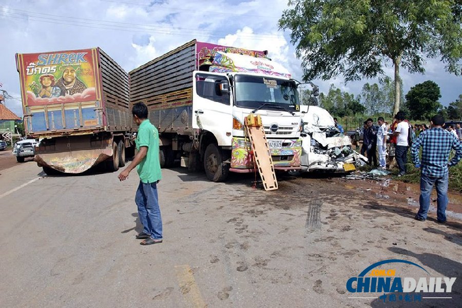 泰國(guó)發(fā)生車禍 3人死亡包括1名中國(guó)游客（組圖）