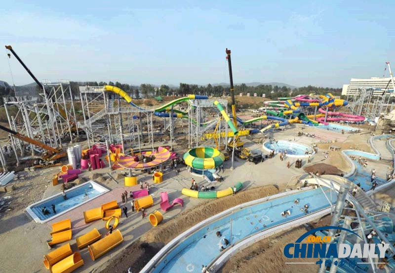 金正恩視察戲水場(chǎng)工地 贊揚(yáng)人民軍可創(chuàng)造奇跡(圖)