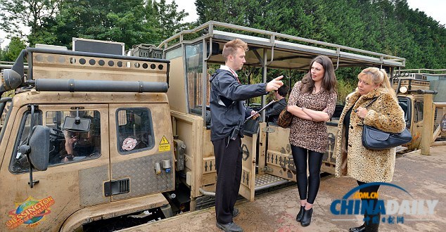 英國(guó)一動(dòng)物園禁穿豹紋服 因?yàn)闀?huì)使動(dòng)物感到“困惑”