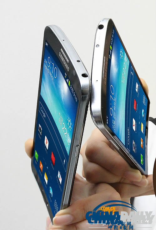 全球首款柔性屏手機(jī)10日上市 屏幕內(nèi)凹呈弧形(圖)