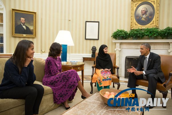 馬拉拉落選諾貝爾和平獎(jiǎng) 獲奧巴馬夫婦接見（圖）