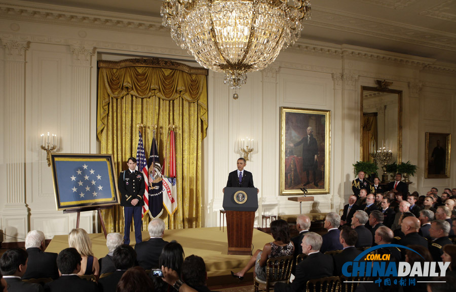 奧巴馬授予阿富汗戰(zhàn)爭退役軍官國家最高勛章(高清組圖)