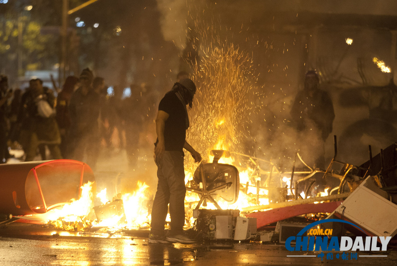 巴西民眾游行支持教師罷工 示威演變成暴力沖突