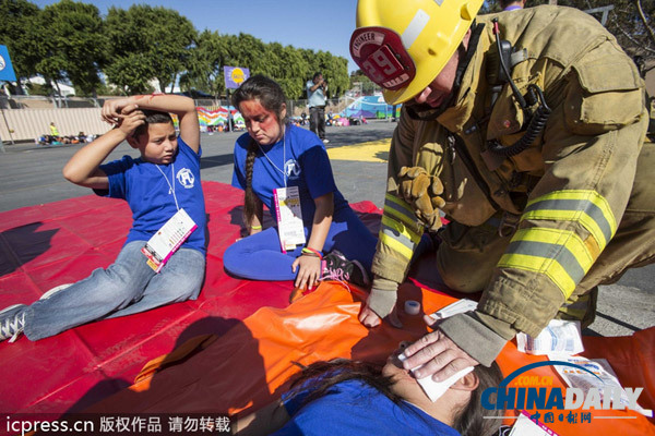 圖:全球1800萬民眾參加世界最大年度地震演習(xí)